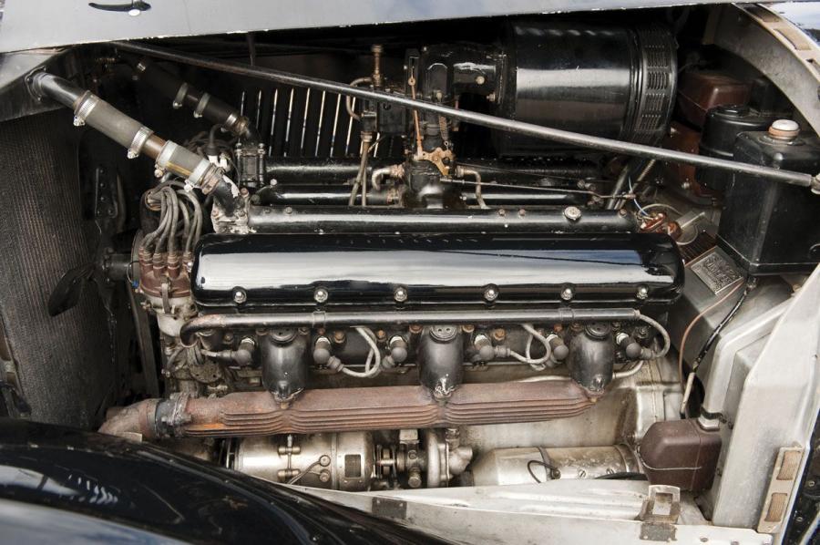  Rolls-Royce Phantom III Saloon by Mulliner 1938 года  (фото 5 из 6)